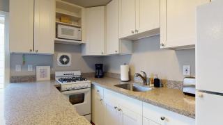 Hazel's Hideaway apt in walkable historic area - 6