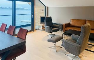 Amazing Apartment In Ulsteinvik - Ulsteinvik - 8