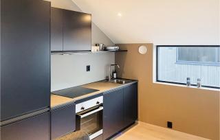 Amazing Apartment In Ulsteinvik - Ulsteinvik - 5