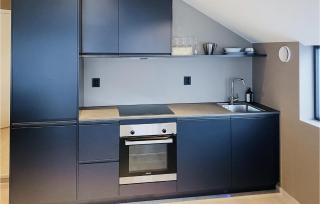 Amazing Apartment In Ulsteinvik - Ulsteinvik - 1
