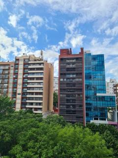 Depto. cómodo y céntrico. Muy buena vista y luz. - Mar del Plata - 1