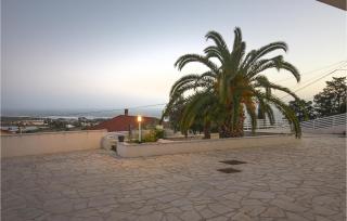 Gorgeous Home In Marina Di Ragusa - 7