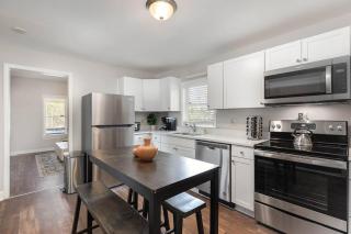 Downtown home! Walk to Bulls Stadium, DPAC & food - Durham - 0