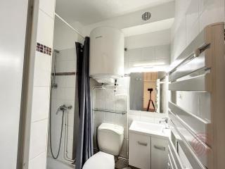 Charmant Studio avec Balcon - Proche Thermes, Centre-ville et Golf - Animaux Acceptés - FR-1-451-203 - 3