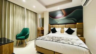 Travellers Hotel - 2