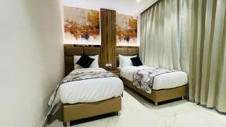 Travellers Hotel - 5