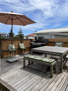Kowhai Landing Beach Cabin - 5