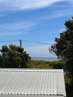 Kowhai Landing Beach Cabin - Otaki Beach - 4