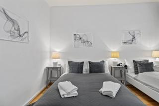 Modern Apartment close to Center - 2BR - 9