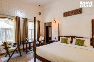 StayVista's Bhils Kabeela - Kanha - Outdoor Pool, Games Room & Kids Zone - Dhanwār - 8