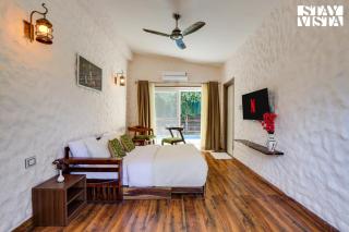 StayVista's Bhils Kabeela - Kanha - Outdoor Pool, Games Room & Kids Zone - Dhanwār - 5