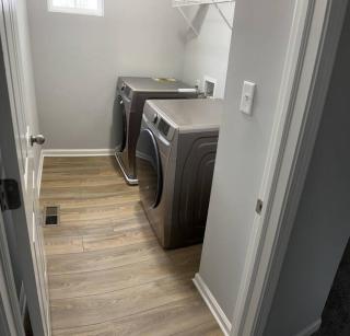 Beautiful Lillies Place - Brand New Home Near Downtown - 1