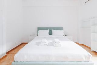 Serene ground floor apartment in Gkyzi - Athens - 5