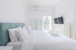 Serene ground floor apartment in Gkyzi - Athens - 1