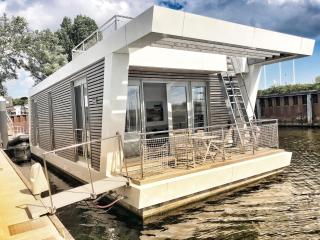 Schwimmendes Ferienhaus Heimathafen - Großenbrode - 9