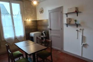 Appartement rez de jardin - La Chartre-sur-le-Loir - 1