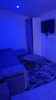 beau studio - Stains - 2