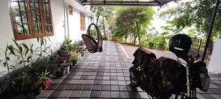 Koonamparayil Home Stay Munnar Anaviratty-Family Only - Anaviratty - 4