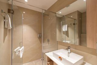 HOTEL ICON - Nadiad - 4