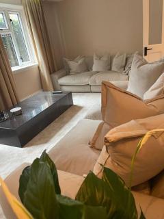 Newly refurbished apartment, near station & river - Londra - 4