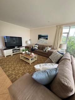 Holiday Villa with stunning views near beach. - 6