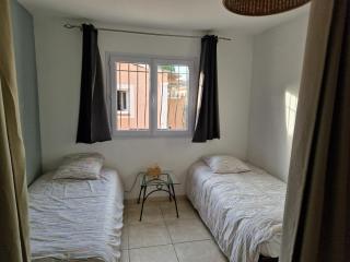 Villa Notre dame plain pied avec piscine privée 8 personnes - La Crau - 2
