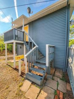Cute, cozy apt near Hendricks - 9