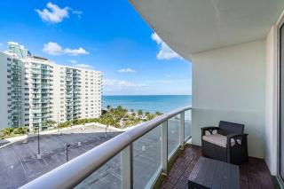 The Nest On Hollywood Beach PLS BE AWARE THAT I CANNOT RESPOND TO REQUESTS UNTIL BOOKING IS CONFIRMED u can contact chaimtenzer g com - Hollywood - 0