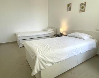 Sunny 3BR Apartment Golf Residence - 2