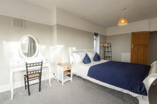 Spacious, Smart TV, Wi-fi, Balcony, Garden - 2