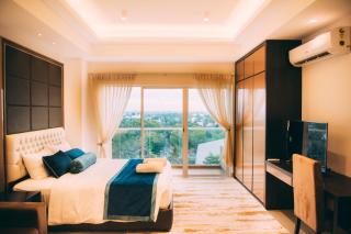 Ocean Breeze Condo - 2