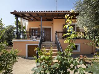 Snug holiday home in Pagkalohori - 2
