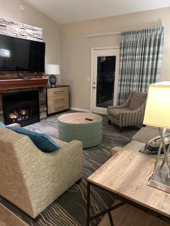 Cozy 4BR Ski retreat and Water Park! - Massanutten - 3