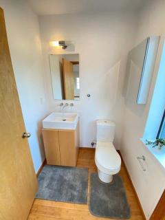Cozy Rustic Home minutes from Downtown Seattle! - Seattle - 4