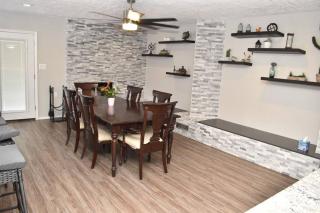 Relaxing 4 Bedroom with Pool and Hot Tub - Albuquerque - 3