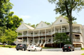 Acorn Hill Lodge and Spa - Lynchburg - 2