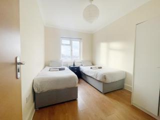 Large Cosy Property 15min from Central London - Londra - 8
