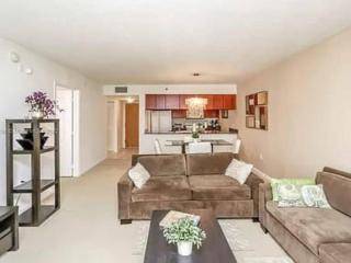 Brickell High Floor 1BR with Pool Gym Smart Deal - 3