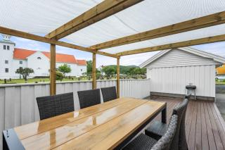 Family-friendly home near canal - Spangereid - 2