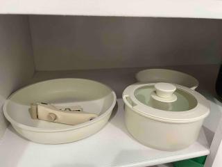 Entire Modern House with King bed & 65inTV - 7