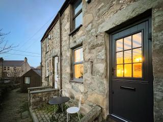 Mynydd A Mor, Mountains And Sea - 8