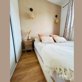 Studio EASY CHECK-IN 8 mins Disneyland 35 mins Paris FREE Starbucks coffee parking wifi - Bussy-Saint-Georges - 1