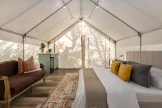 Oak Retreat Glamping With Private Hot tub - Luckenbach - 5
