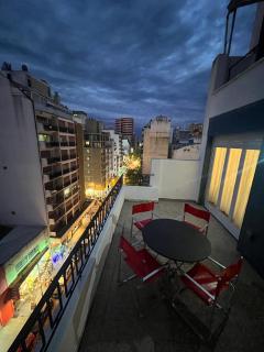 Depto. 3 ambientes Perfecta Ubicación Terraza Privada - 1