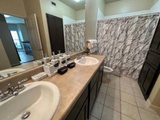 Charming 2BD/1BA w/ Gym, Pool, BBQ Grill - Tupelo - 1