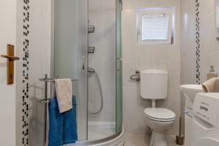 Apartments by the sea Vir - Kozjak, Vir - 22152 - Vir - 3