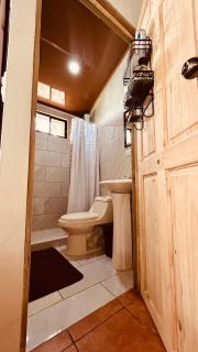 Casa Encantada offers you Two-Bedroom House, 1 Tiny Apartment & 3 Double Rooms - Manuel Antonio - 6