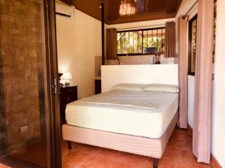 Casa Encantada offers you Two-Bedroom House, 1 Tiny Apartment & 3 Double Rooms - Manuel Antonio - 7