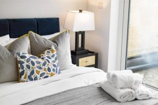 Tranquil Flat with Outdoor Space - Prime Location! - Londra - 8