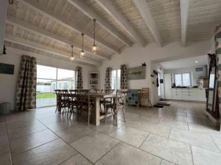 Villa spacieuse avec piscine privée, WiFi gratuit et jardin clos, à proximité de la mer et du centre-ville - FR-1-246A-279 - Saint-Denis-dʼOléron - 7